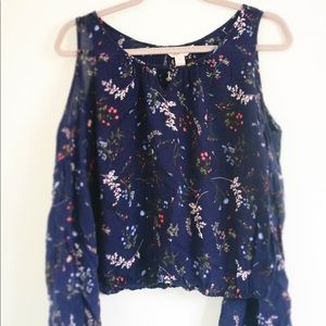 floral print bellbottom sleeve top
